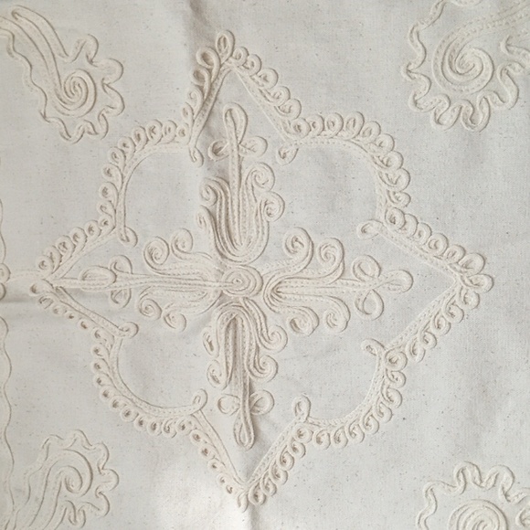 Cream Embroidered Storage Bag - Picture 2 of 4